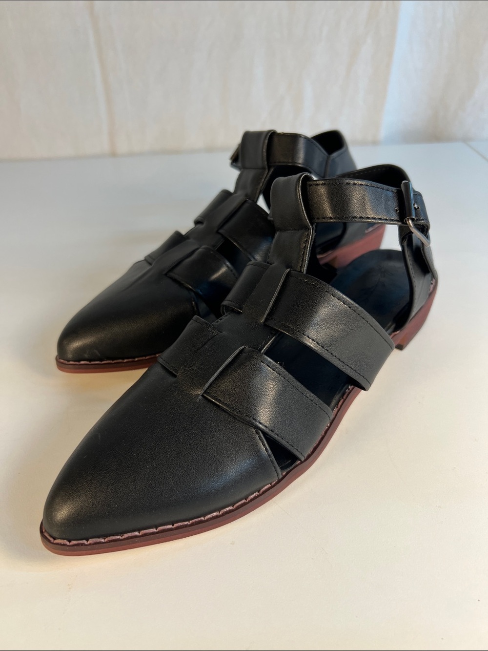 Women’s Black Pointed-Strap Flat Sandals
